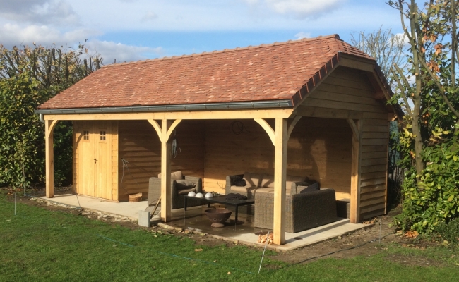 Bijgebouw met overdekt terras