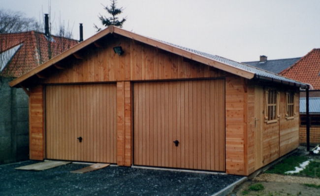 Dubbele garage met zadeldak