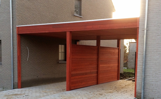 Moderne strakke aanbouwcarport