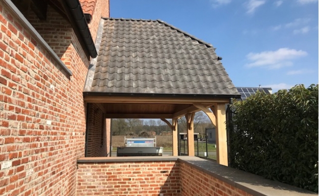 Aanbouw carport in eik