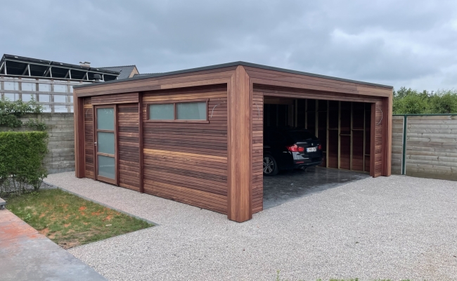 Garage in padouk