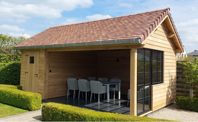 Tuinhuis met overdekt terras in eik